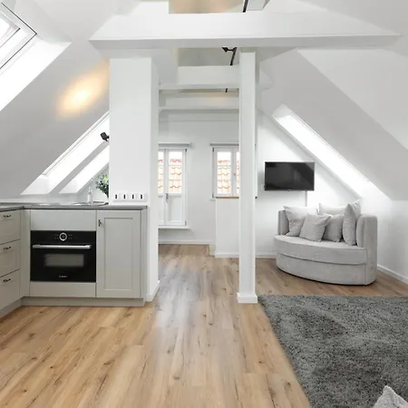 Haus Familienhafen 272 - Leuchtturm * 유이스트